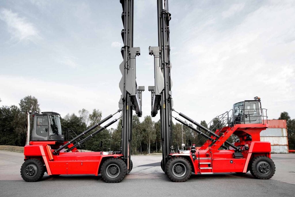Kalmar masted container handler