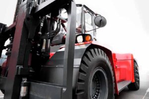 Kalmar heavy el truck