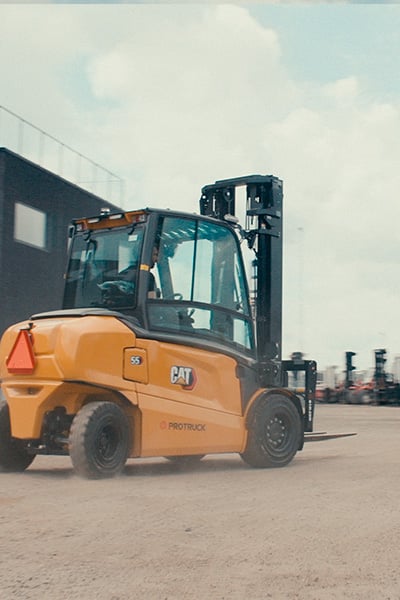 Cat Eltruck