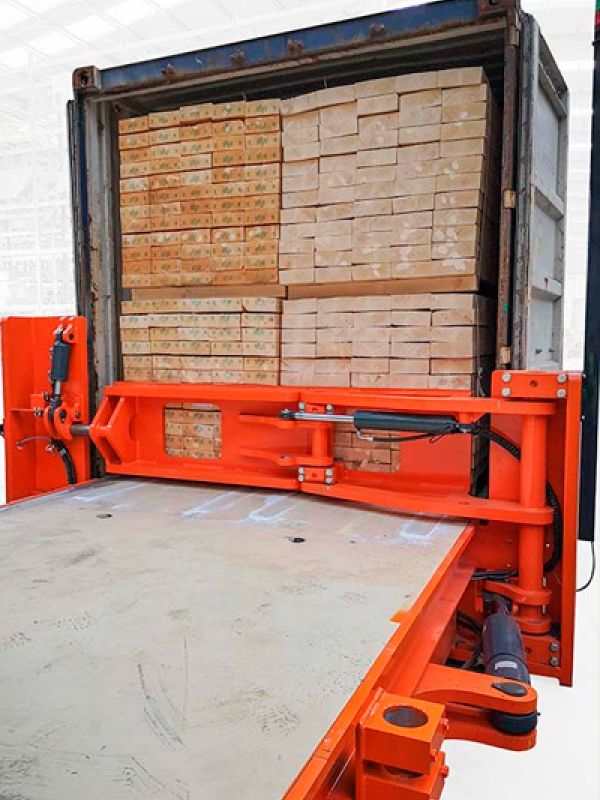 Combilift containerlæsser