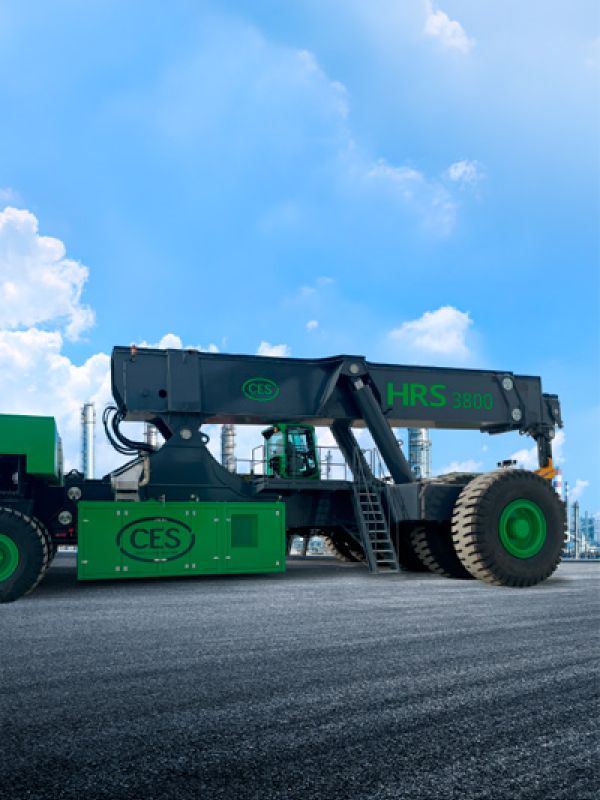 CES HRS 3800 reachstacker